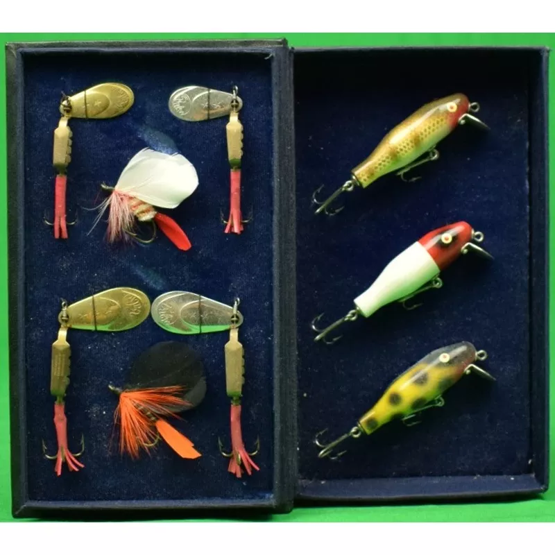 ‘Tackle Your Business’ 9 French Fish Hooks c1957 In Leather Clamshell Box